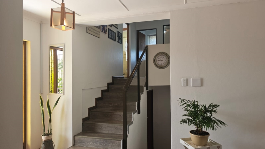 4 Bedroom Property for Sale in Stilbaai Wes Western Cape